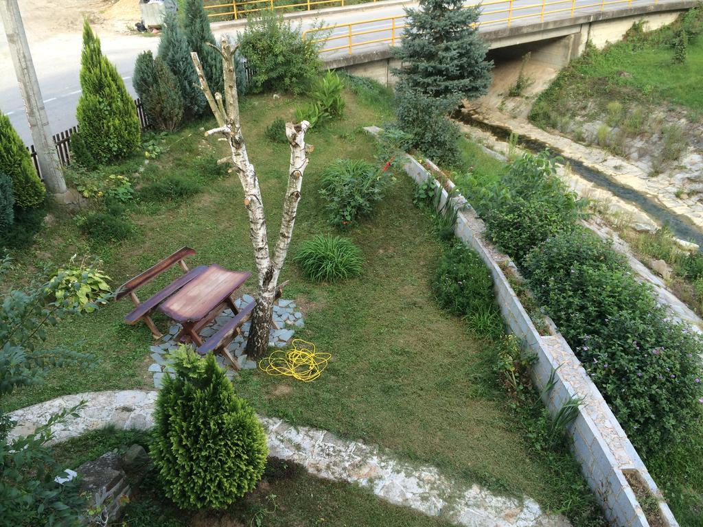 Guesthouse Smiljanic Slavkovica ภายนอก รูปภาพ