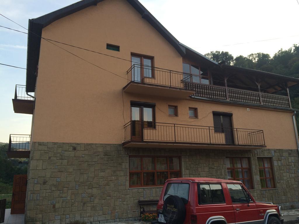 Guesthouse Smiljanic Slavkovica ภายนอก รูปภาพ