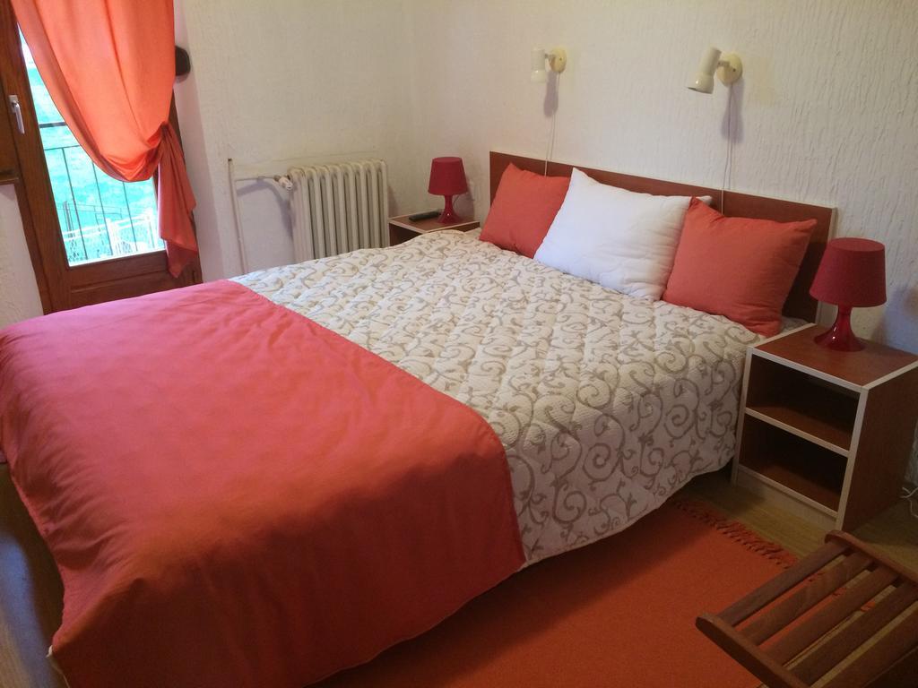 Guesthouse Smiljanic Slavkovica ภายนอก รูปภาพ